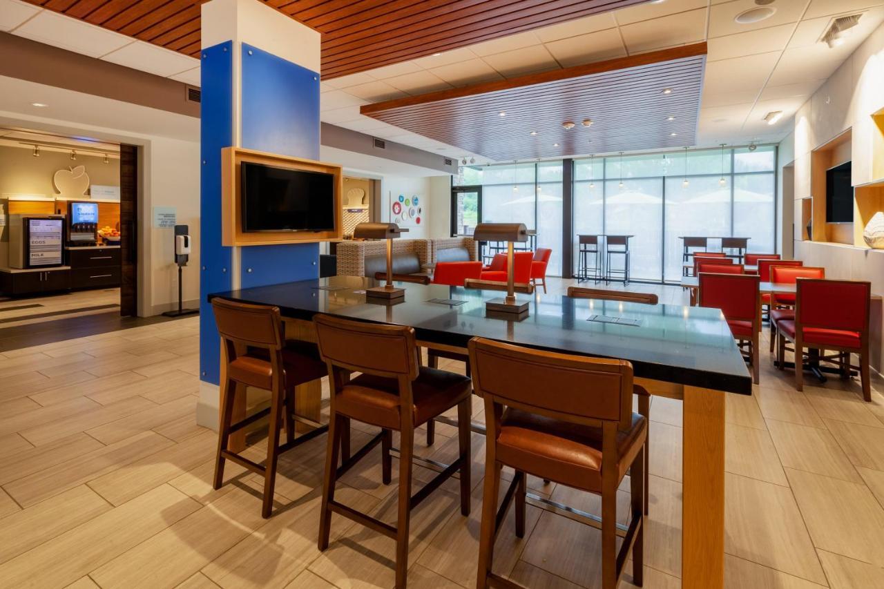 Hotel Express & Brunswick-harpers Ferry Area By Ihg Brunswick