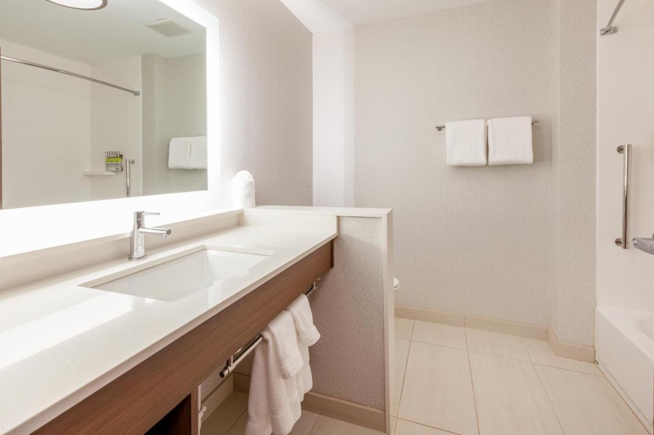 Express & Brunswick-harpers Ferry Area By Ihg Hotel