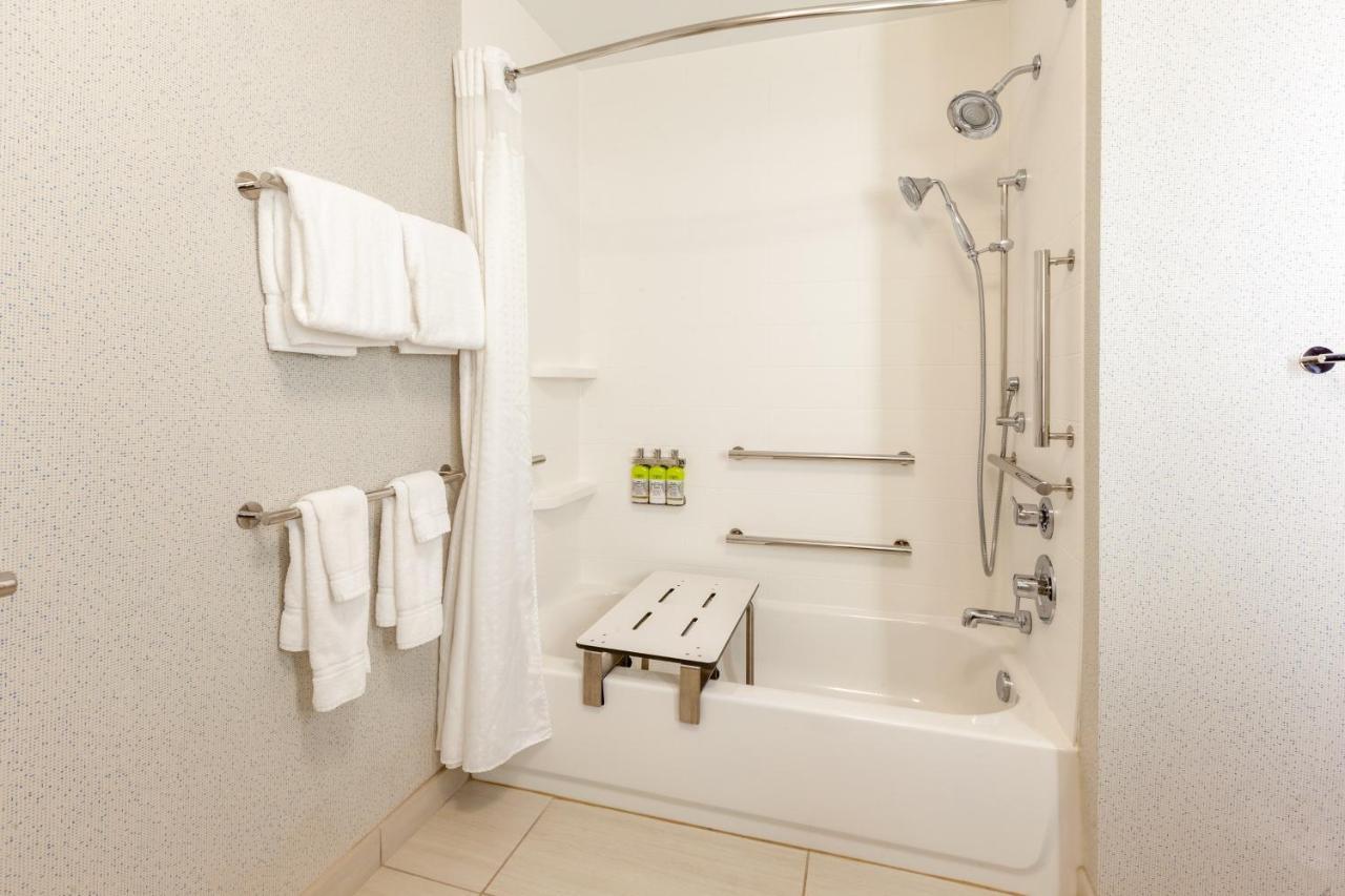 Express & Brunswick-harpers Ferry Area By Ihg Hotel 3*