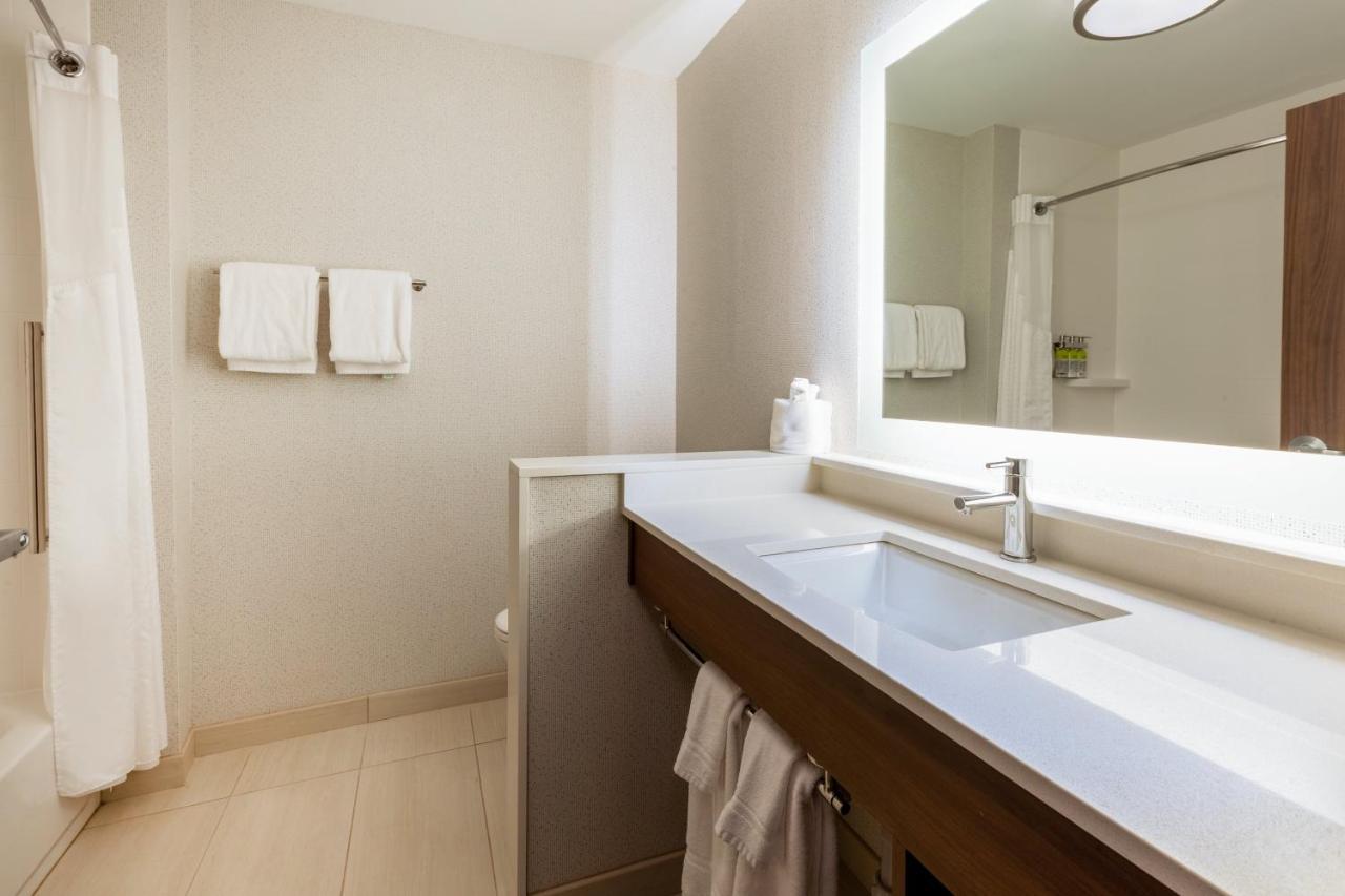 Hotel Express & Brunswick-harpers Ferry Area By Ihg