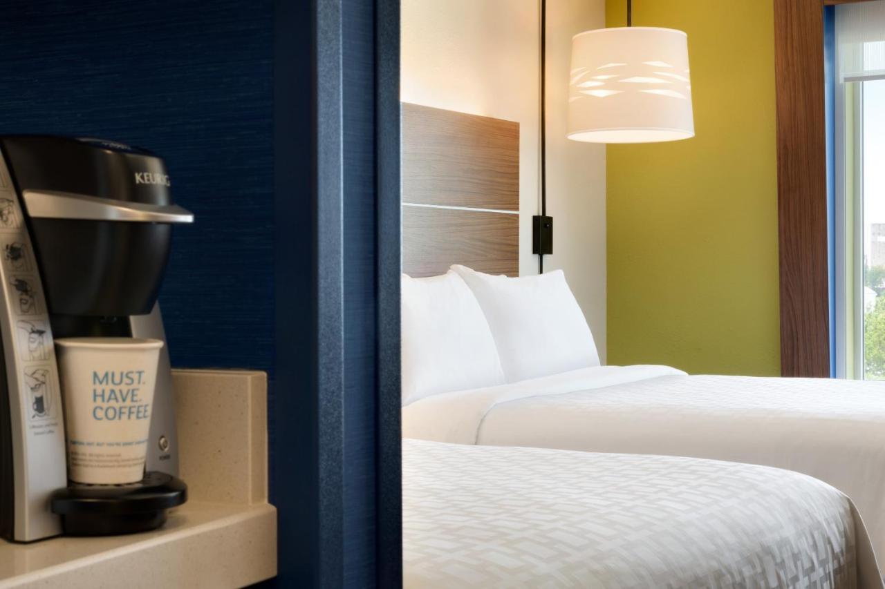 Hotel Express & Brunswick-harpers Ferry Area By Ihg 3*